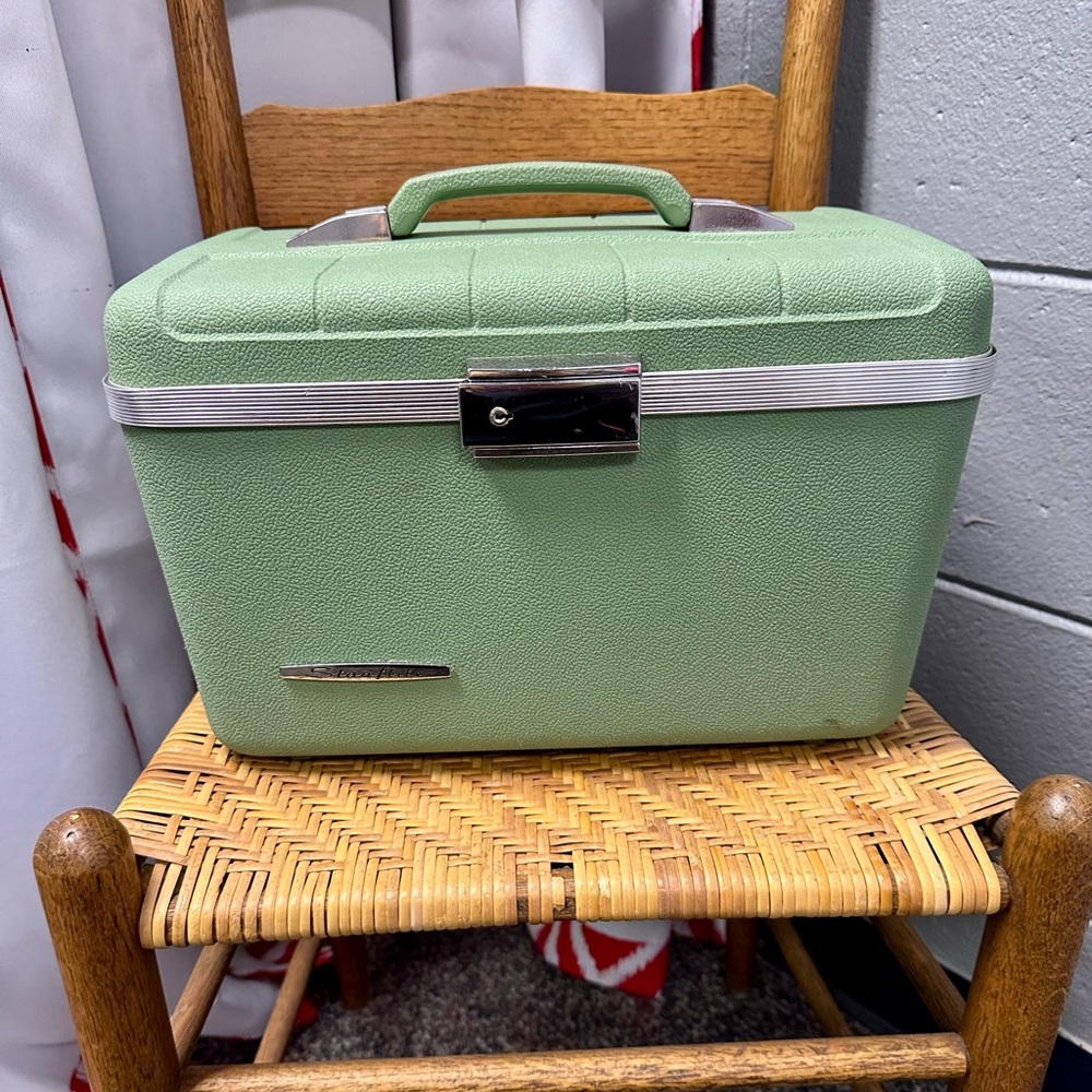 Vintage 1960s/70s Starflite Train Case